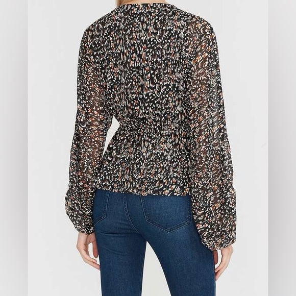 EXPRESS Metallic Printed Tie Back Balloon Sleeve Top L Large Black Gold - Picture 3 of 11